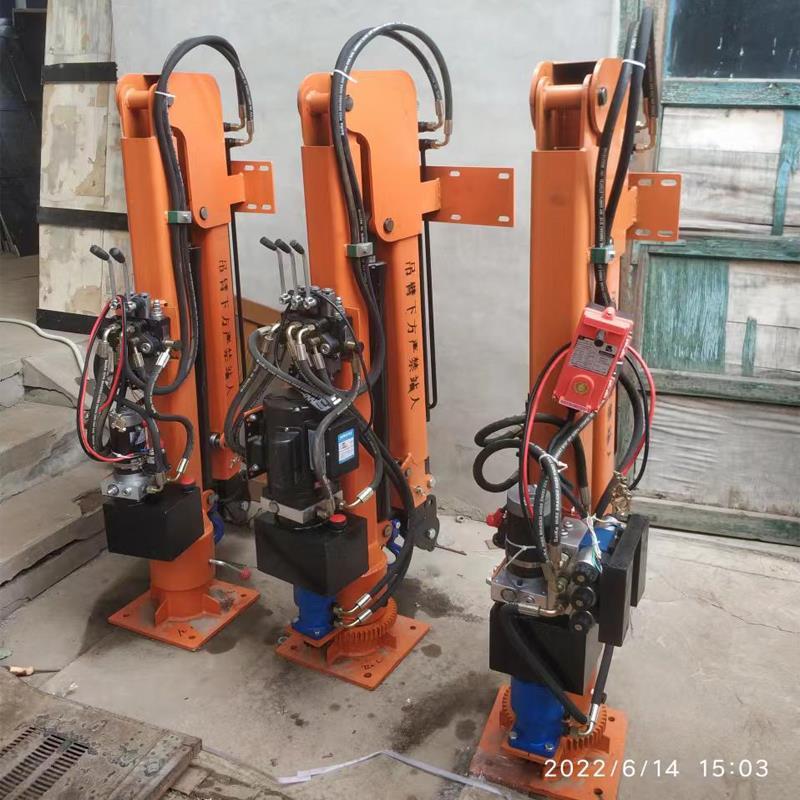 兴安盟重汽蓝牌随车吊 3.2吨 国六动力强 液压驱动 农用自卸起重机